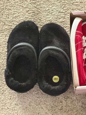 CROCS Black Fuzzy Clog Mules